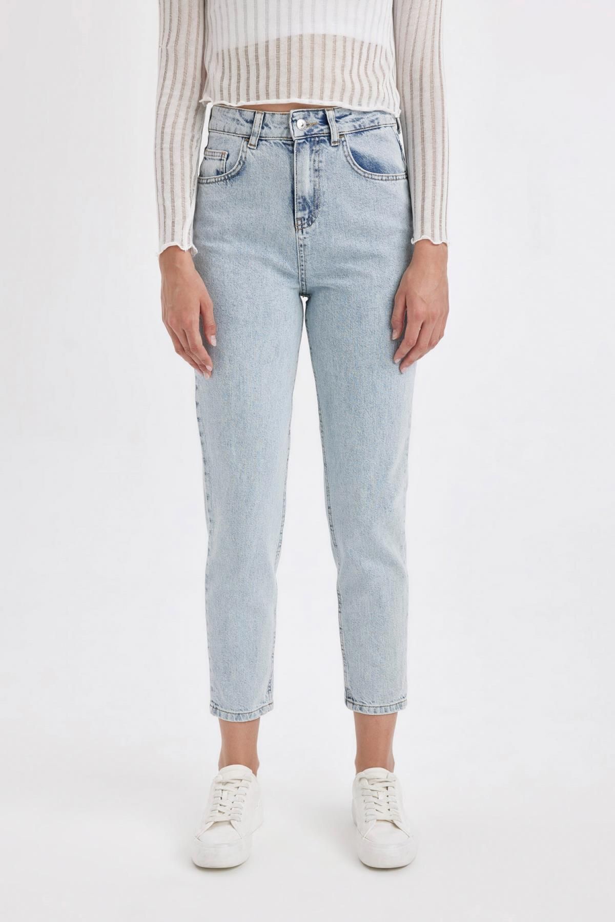 Lina Mom Fit Yüksek Bel Rahat Kalıp Hafif Dar Paça Bilek Boy Jean Yıkamalı Pantolon D4303ax24au Lina Mom Fit Yüksek Bel Rahat Kalıp Hafif Dar Paça Bilek Boy Jean Yıkamalı Pantolon D4303ax24au