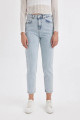 Lina Mom Fit Yüksek Bel Rahat Kalıp Hafif Dar Paça Bilek Boy Jean Yıkamalı Pantolon D4303ax24au Lina Mom Fit Yüksek Bel Rahat Kalıp Hafif Dar Paça Bilek Boy Jean Yıkamalı Pantolon D4303ax24au