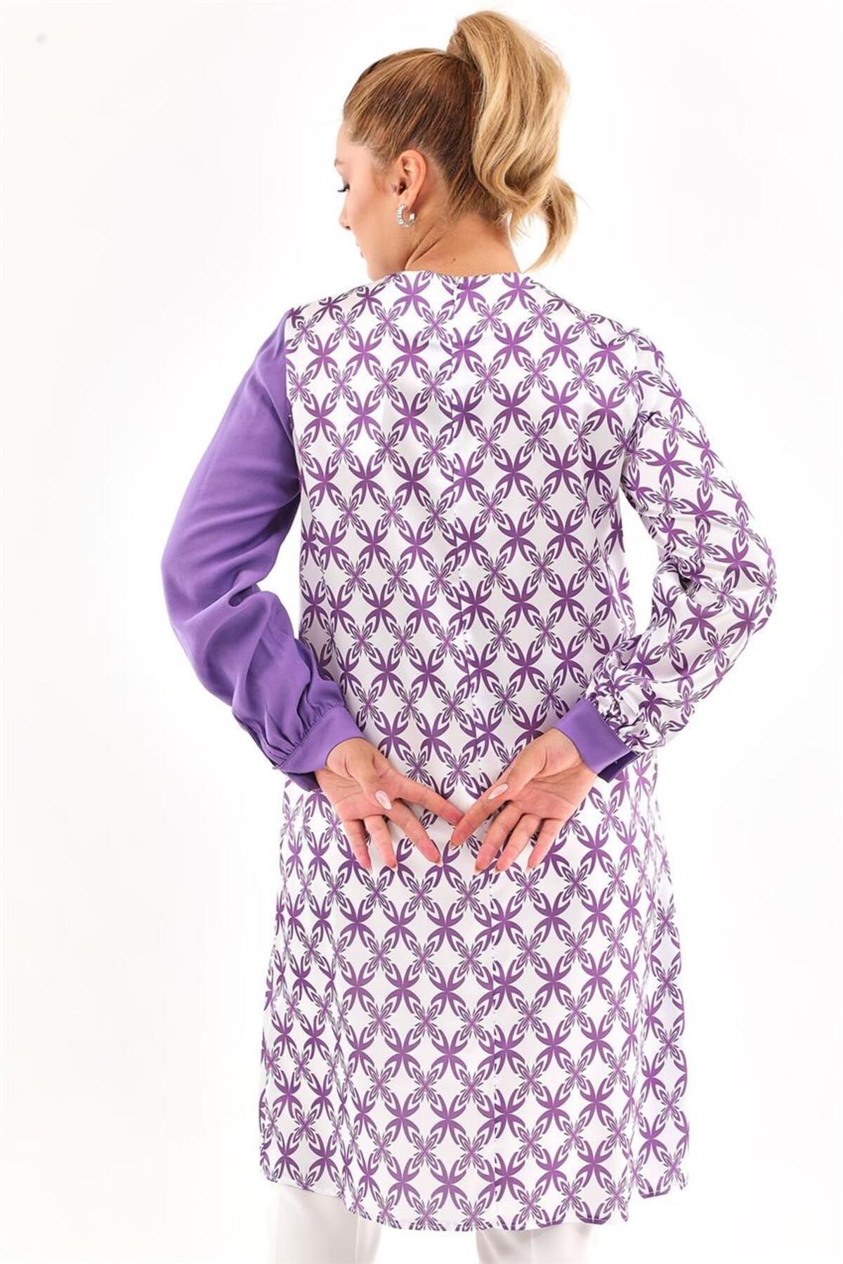 Saten Görünümlü Garnili Mor Tunik Saten Görünümlü Garnili Mor Tunik