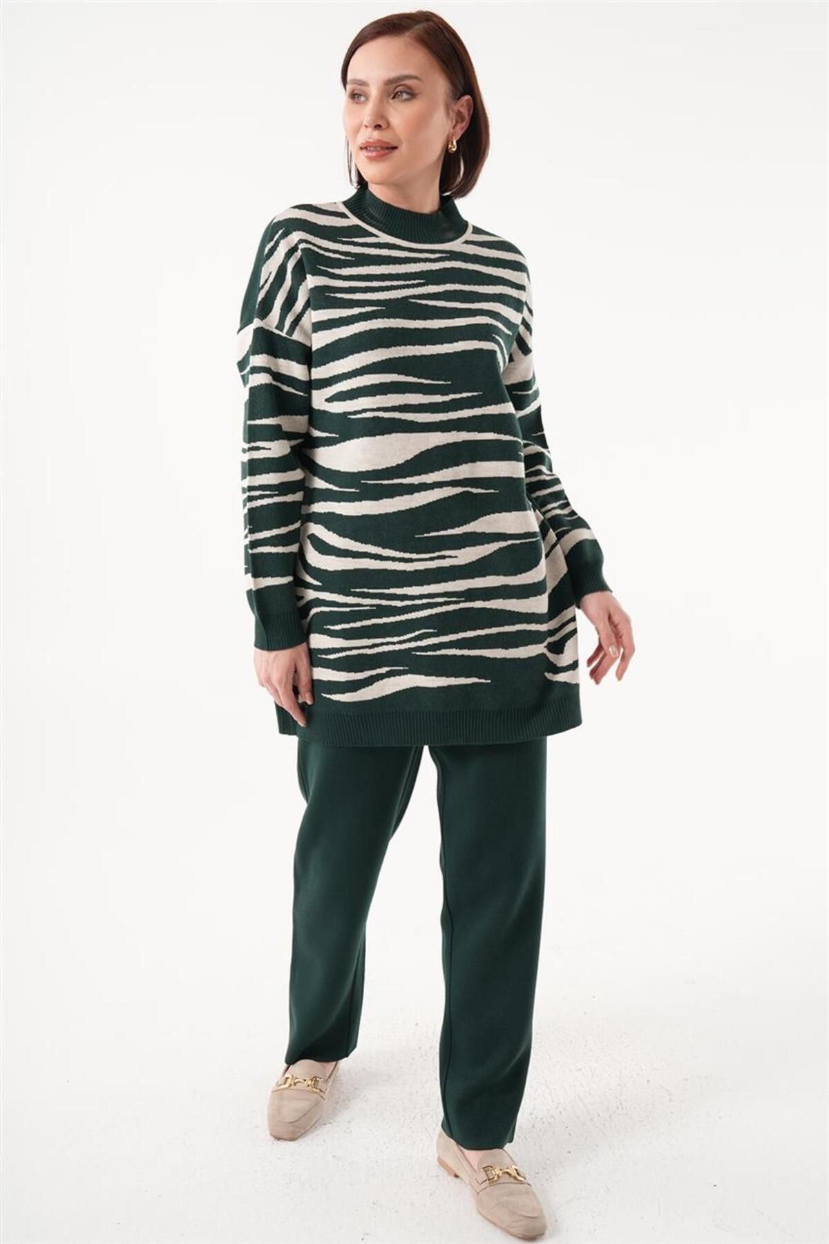 Zebra Çizgili Triko Tunik-pantolon Krem-yeşil Ikili Takım Zebra Çizgili Triko Tunik-pantolon Krem-yeşil Ikili Takım