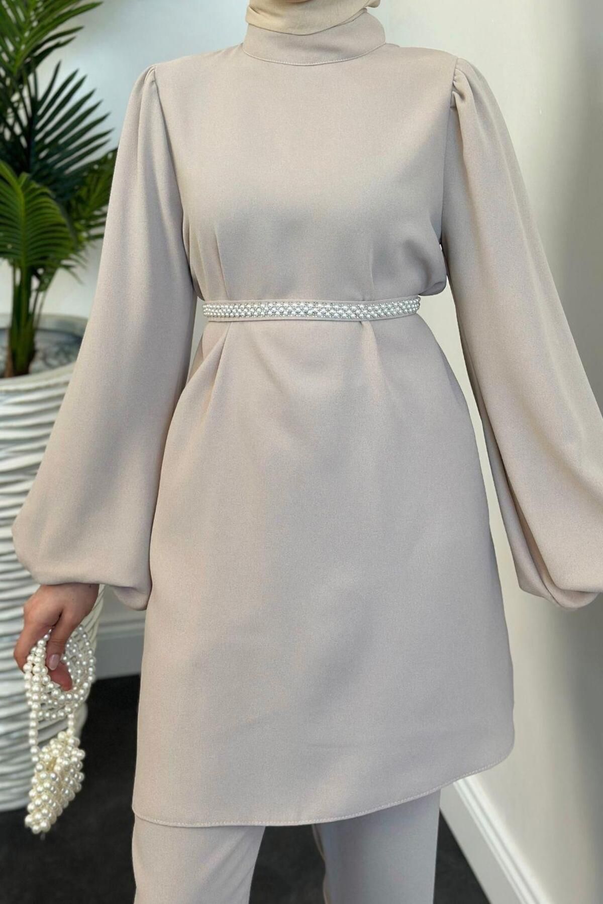 Larmina Beli İncili Pantolon Takım Krem Larmina Beli İncili Pantolon Takım Krem