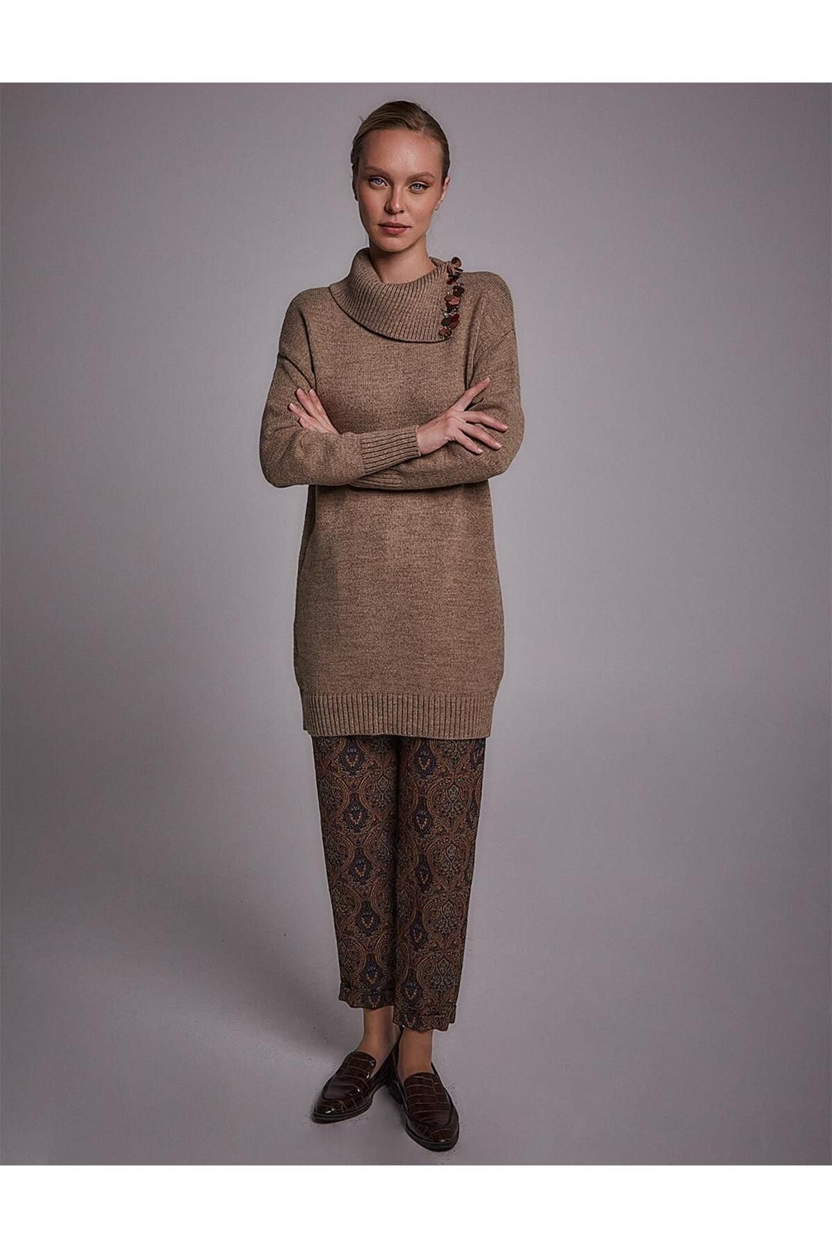 Pul Detaylı Triko Tunik Toprak Pul Detaylı Triko Tunik Toprak