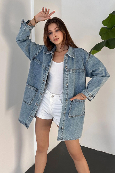 Mavi Düğmeli Çift Cep Oversize Denim Gömlek Ceket BCDF-245415 Mavi Düğmeli Çift Cep Oversize Denim Gömlek Ceket BCDF-245415
