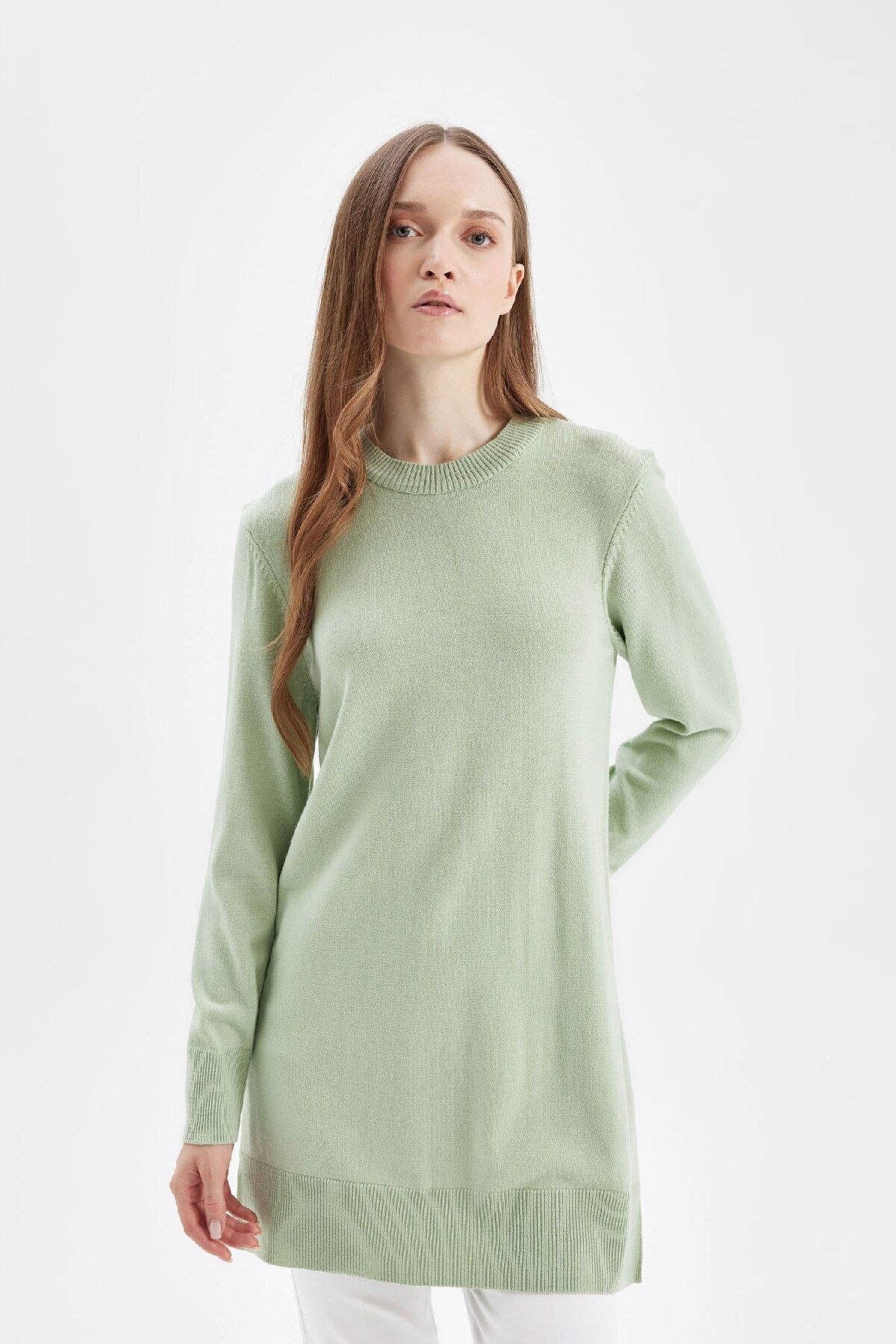 Regular Fit Bisiklet Yaka Yandan Yırtmaçlı Basic Düz Kazak Tunik H3431az24au Regular Fit Bisiklet Yaka Yandan Yırtmaçlı Basic Düz Kazak Tunik H3431az24au