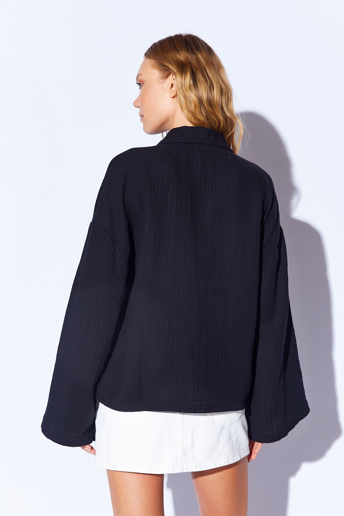 Siyah Kolları Salaş Yıkamalı Müslin Oversize Rahat Kalıp Kadın Basic Gömlek| Mks166881-01-6881 Siyah Kolları Salaş Yıkamalı Müslin Oversize Rahat Kalıp Kadın Basic Gömlek| Mks166881-01-6881