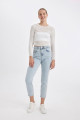 Lina Mom Fit Yüksek Bel Rahat Kalıp Hafif Dar Paça Bilek Boy Jean Yıkamalı Pantolon D4303ax24au Lina Mom Fit Yüksek Bel Rahat Kalıp Hafif Dar Paça Bilek Boy Jean Yıkamalı Pantolon D4303ax24au