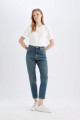 Lina Mom Fit Yüksek Bel Rahat Kalıp Hafif Dar Paça Bilek Boy Jean Yıkamalı Pantolon 3161907 Lina Mom Fit Yüksek Bel Rahat Kalıp Hafif Dar Paça Bilek Boy Jean Yıkamalı Pantolon 3161907