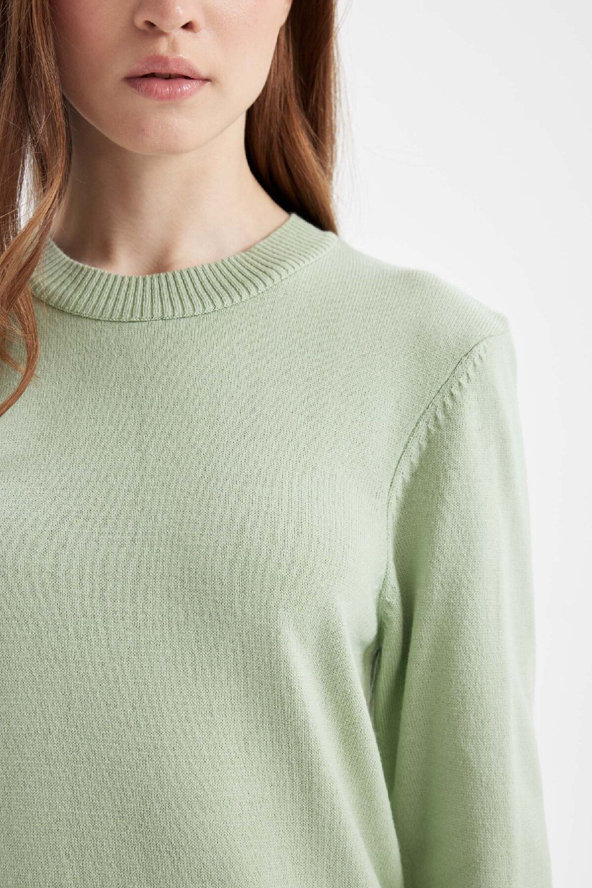 Regular Fit Bisiklet Yaka Yandan Yırtmaçlı Basic Düz Kazak Tunik H3431az24au Regular Fit Bisiklet Yaka Yandan Yırtmaçlı Basic Düz Kazak Tunik H3431az24au