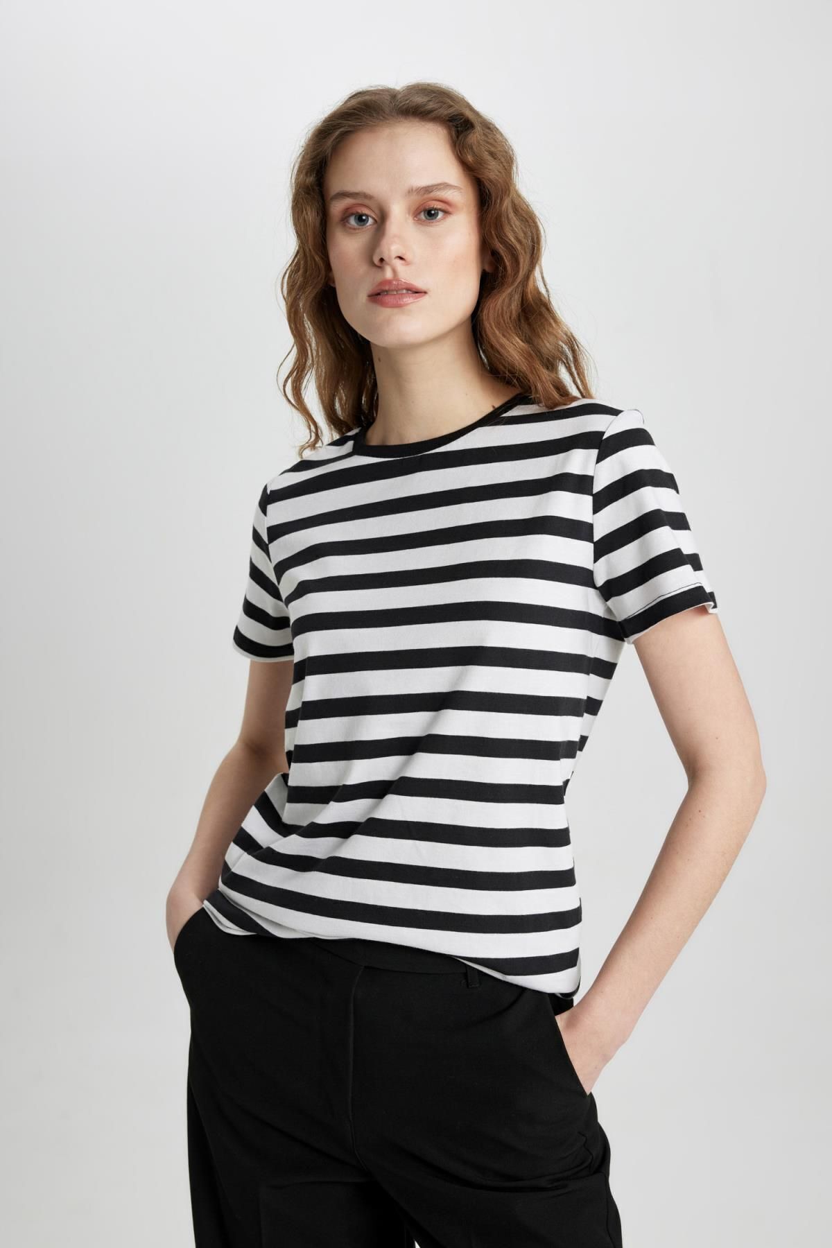 Regular Fit Bisiklet Yaka Basic Kısa Kollu Tişört C2612ax24sp Regular Fit Bisiklet Yaka Basic Kısa Kollu Tişört C2612ax24sp