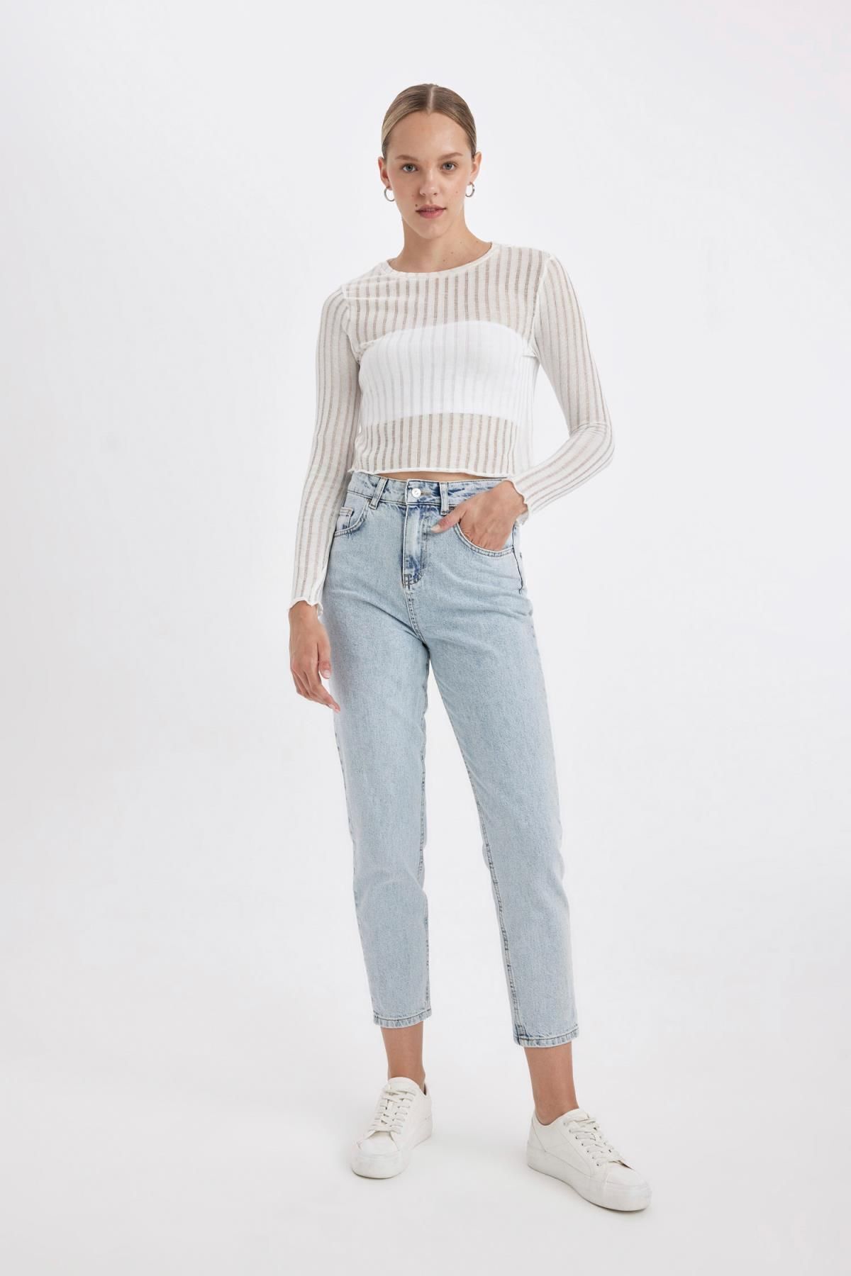 Lina Mom Fit Yüksek Bel Rahat Kalıp Hafif Dar Paça Bilek Boy Jean Yıkamalı Pantolon D4303ax24au Lina Mom Fit Yüksek Bel Rahat Kalıp Hafif Dar Paça Bilek Boy Jean Yıkamalı Pantolon D4303ax24au