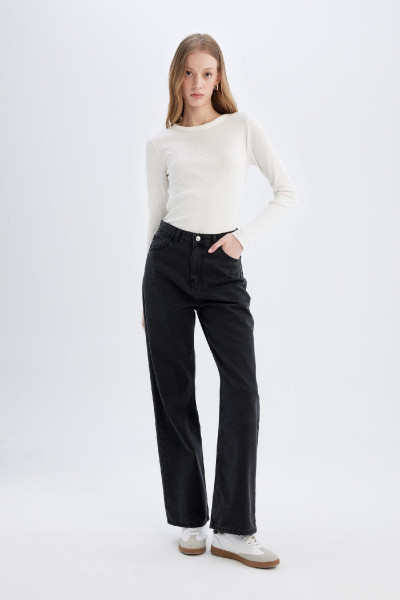 Slim Fit Dar Kesim Bisiklet Yaka Fitilli Kaşkorse Basic Düz Uzun Kollu Tişört C7516ax24au Slim Fit Dar Kesim Bisiklet Yaka Fitilli Kaşkorse Basic Düz Uzun Kollu Tişört C7516ax24au