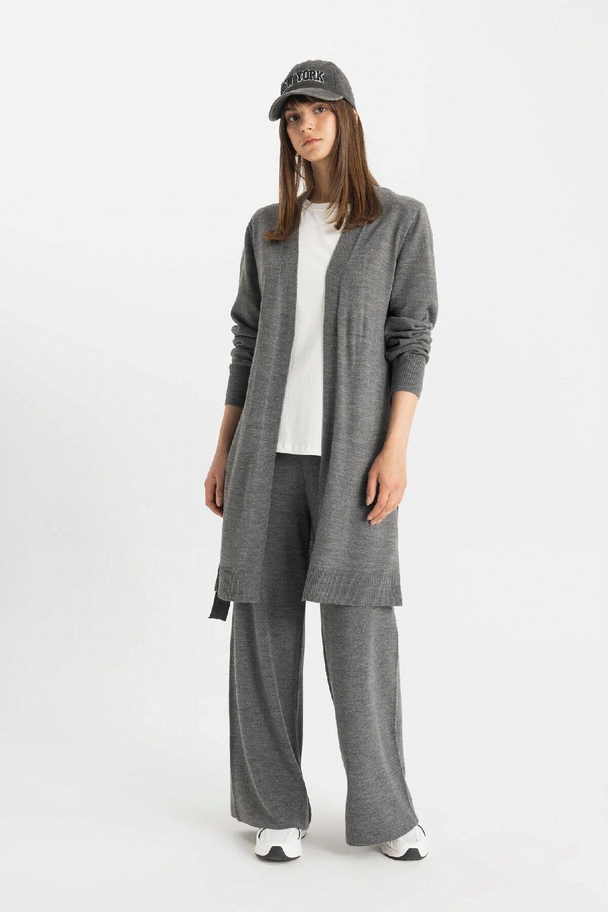 Relax Fit Triko Pantolon Basic Düz Beli Lastikli Geniş Paça V0088az24au Relax Fit Triko Pantolon Basic Düz Beli Lastikli Geniş Paça V0088az24au