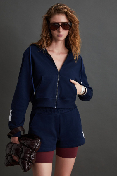 Lyka Kadın Organik Pamuk 3 Iplik Içi Şardonlu Süs Etiketi Detaylı Regular Lacivert Sweatshirt Lyka Kadın Organik Pamuk 3 Iplik Içi Şardonlu Süs Etiketi Detaylı Regular Lacivert Sweatshirt