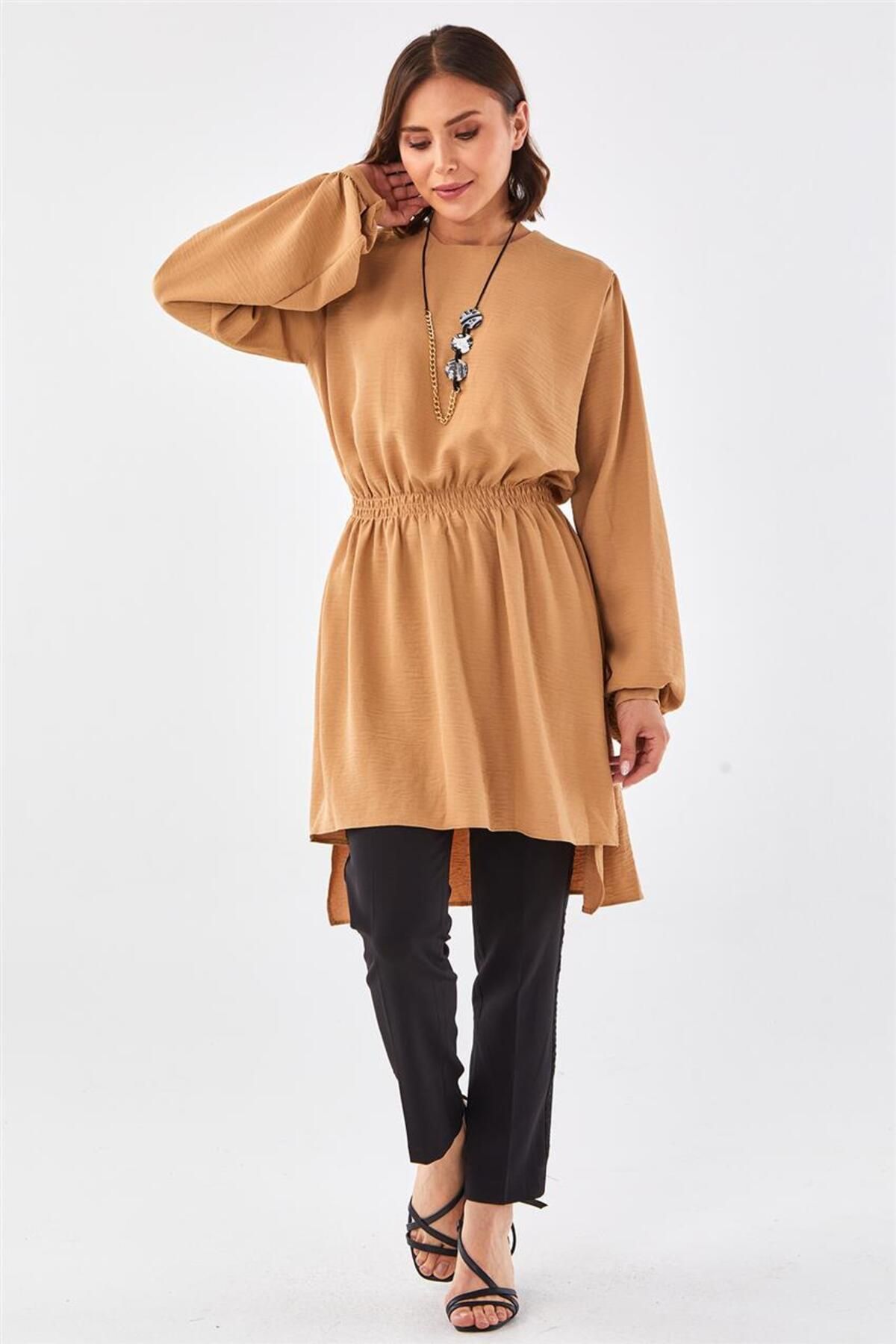 Kolye Aksesuarlı Beli Lastikli Camel Tunik Kolye Aksesuarlı Beli Lastikli Camel Tunik