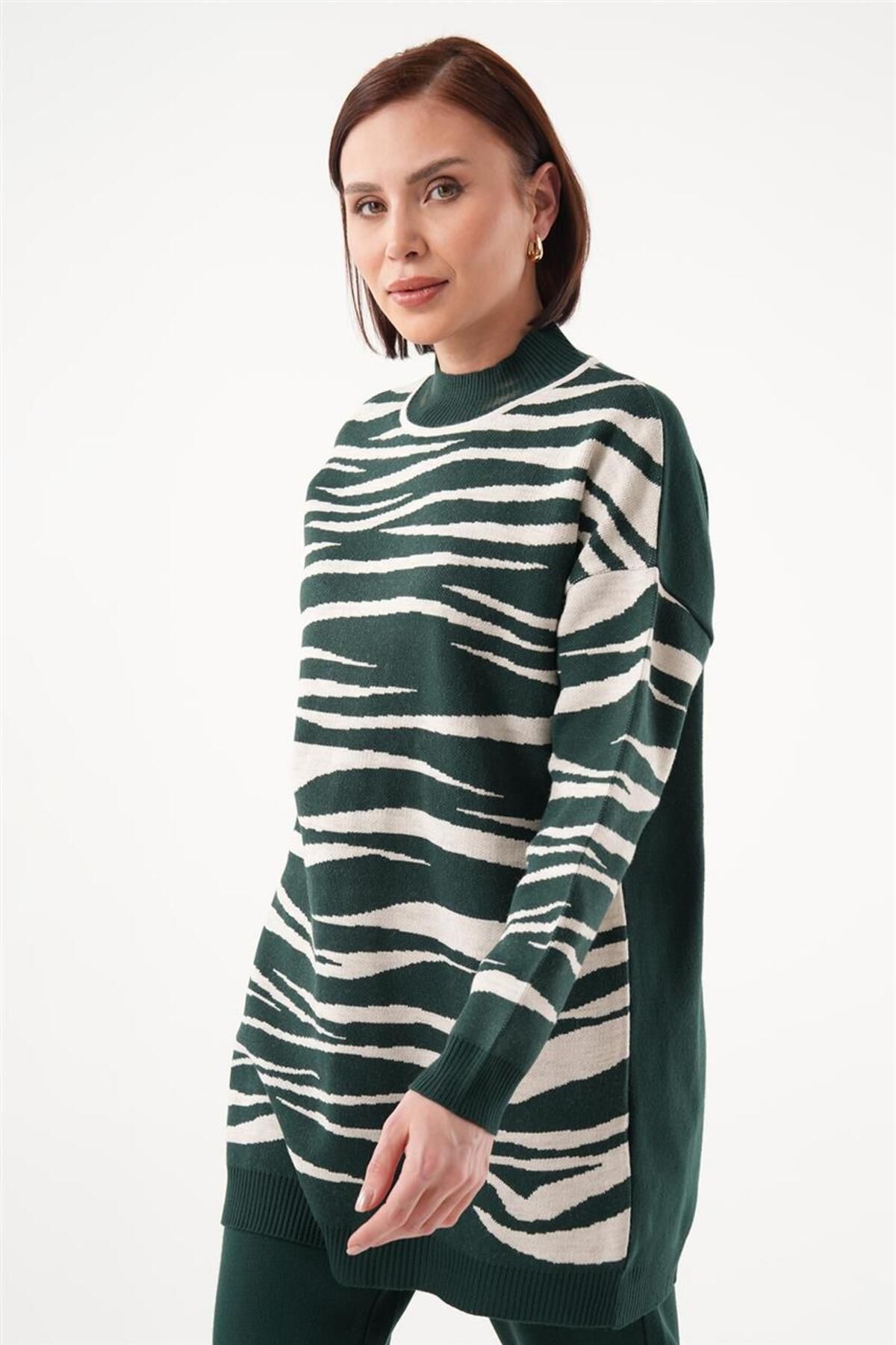 Zebra Çizgili Triko Tunik-pantolon Krem-yeşil Ikili Takım Zebra Çizgili Triko Tunik-pantolon Krem-yeşil Ikili Takım