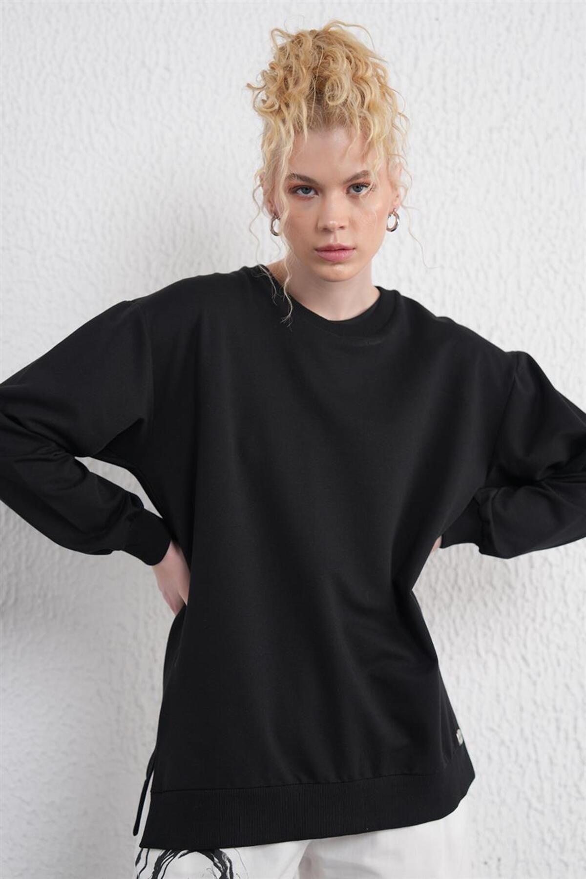 İki İplik Basic Siyah Sweatshirt