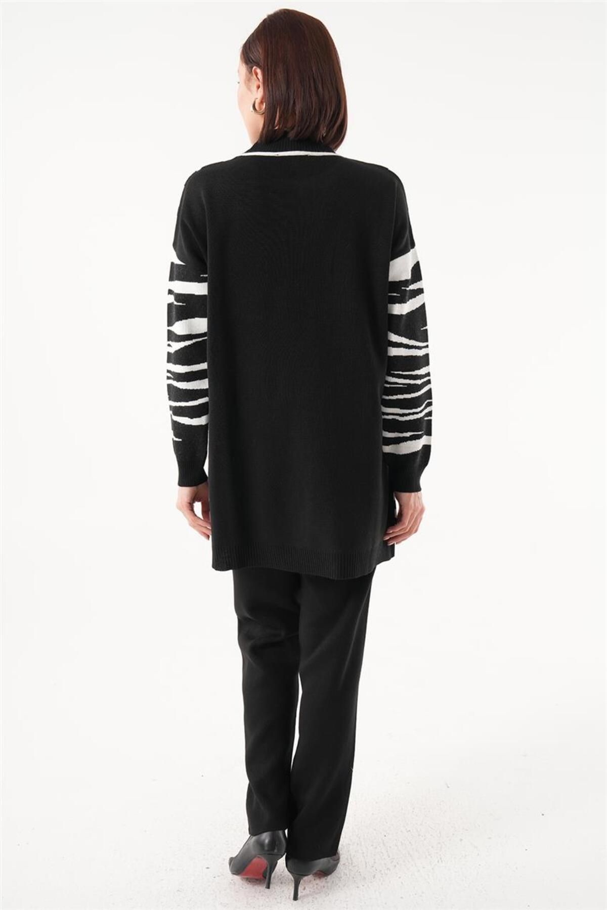 Zebra Çizgili Triko Tunik-pantolon Siyah-beyaz Ikili Takım Zebra Çizgili Triko Tunik-pantolon Siyah-beyaz Ikili Takım