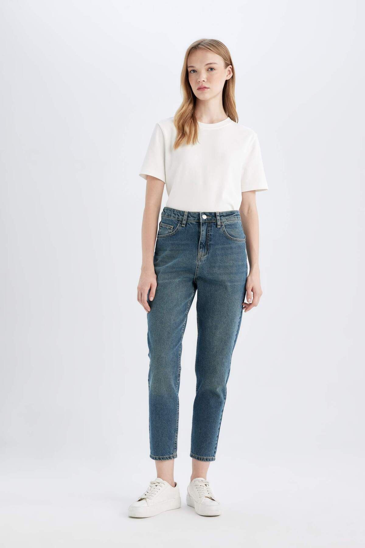 Lina Mom Fit Yüksek Bel Rahat Kalıp Hafif Dar Paça Bilek Boy Jean Yıkamalı Pantolon 3161907 Lina Mom Fit Yüksek Bel Rahat Kalıp Hafif Dar Paça Bilek Boy Jean Yıkamalı Pantolon 3161907