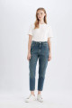 Lina Mom Fit Yüksek Bel Rahat Kalıp Hafif Dar Paça Bilek Boy Jean Yıkamalı Pantolon 3161907 Lina Mom Fit Yüksek Bel Rahat Kalıp Hafif Dar Paça Bilek Boy Jean Yıkamalı Pantolon 3161907