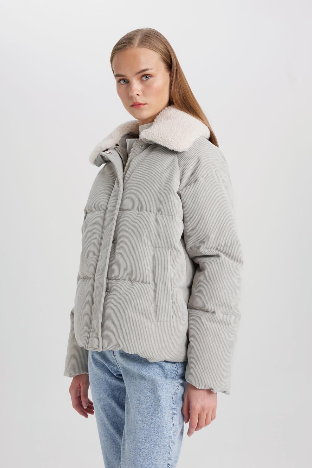 Regular Kalıp Kadife Mont Suni Kürklü Yaka Fermuar Çıtçıtlı Cepli C5160ax23wn Regular Kalıp Kadife Mont Suni Kürklü Yaka Fermuar Çıtçıtlı Cepli C5160ax23wn