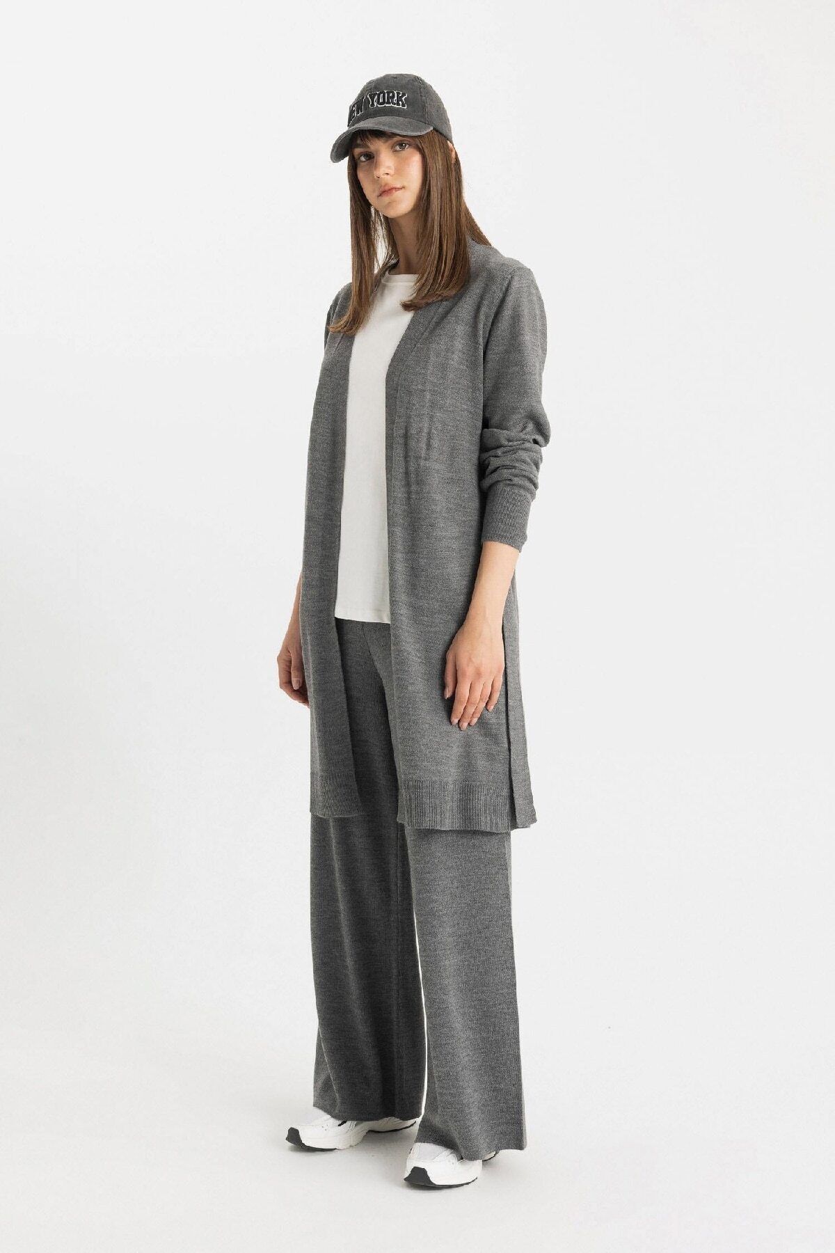 Relax Fit Triko Pantolon Basic Düz Beli Lastikli Geniş Paça V0088az24au Relax Fit Triko Pantolon Basic Düz Beli Lastikli Geniş Paça V0088az24au