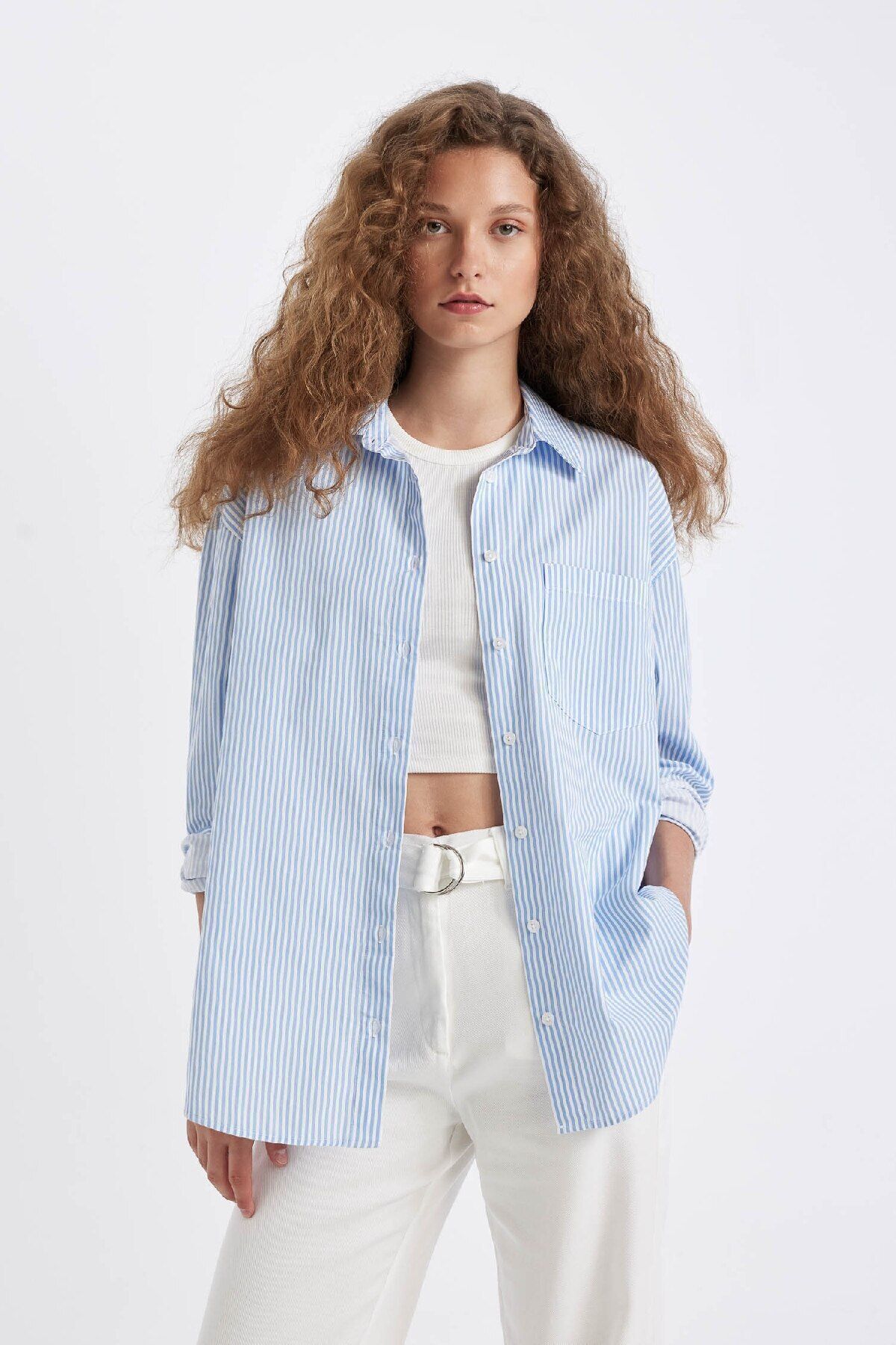 Oversize Geniş Kalıp Cepli Çizgili Poplin Uzun Kollu Gömlek B1132ax24au Oversize Geniş Kalıp Cepli Çizgili Poplin Uzun Kollu Gömlek B1132ax24au