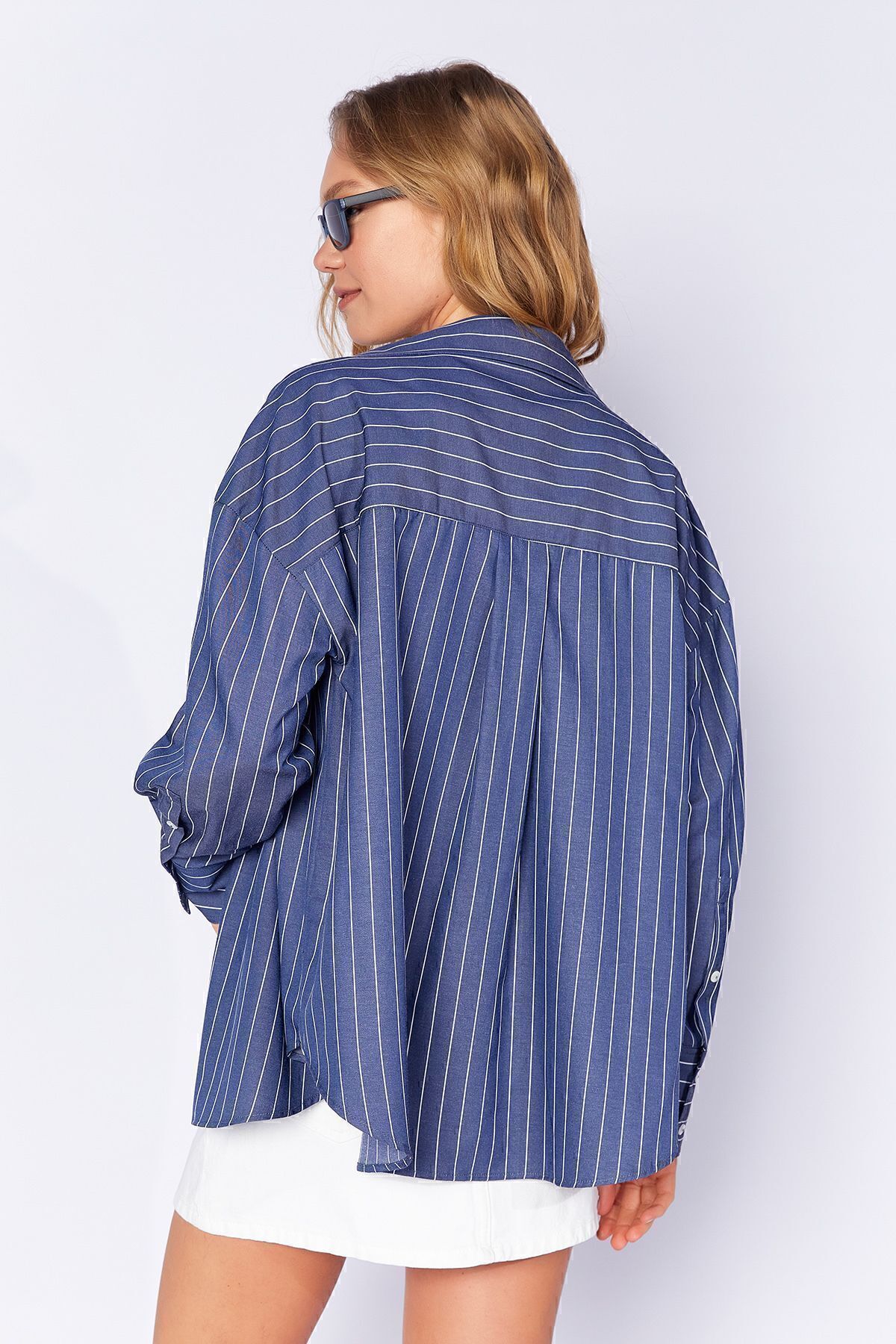 Lacivert Kadın Çizgili Oversize Gömlek| Ek1007430-7430 Lacivert Kadın Çizgili Oversize Gömlek| Ek1007430-7430