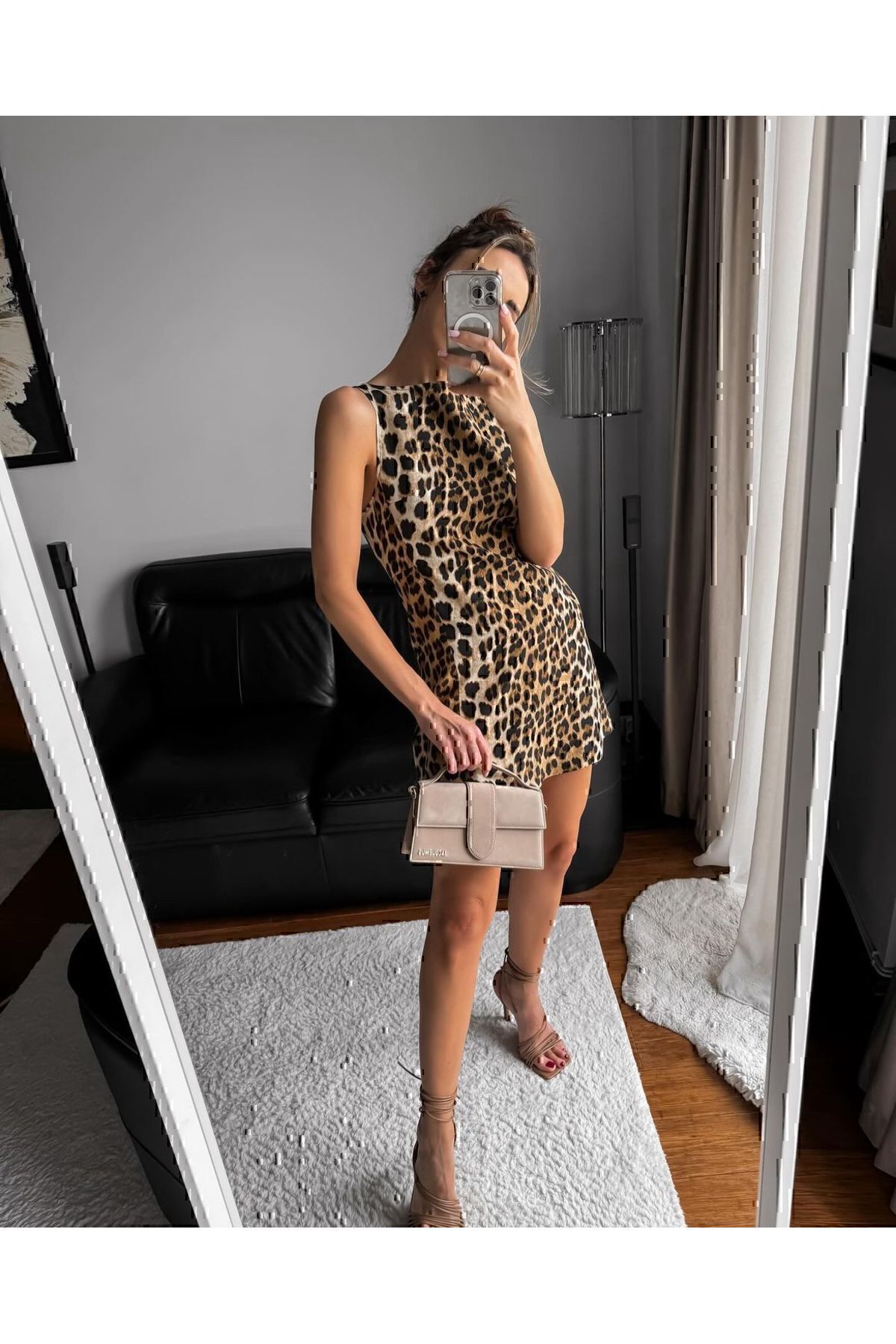 LEOPAR MİNİ FERMUARLI KADIN KOLSUZ YAZLIK ELBİSE LEOPAR MİNİ FERMUARLI KADIN KOLSUZ YAZLIK ELBİSE