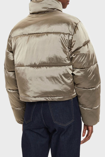 Logolu Parlak Saten Crop Şişme Mont J20J224124PAV  MONT J20J224124 PAV Logolu Parlak Saten Crop Şişme Mont J20J224124PAV  MONT J20J224124 PAV