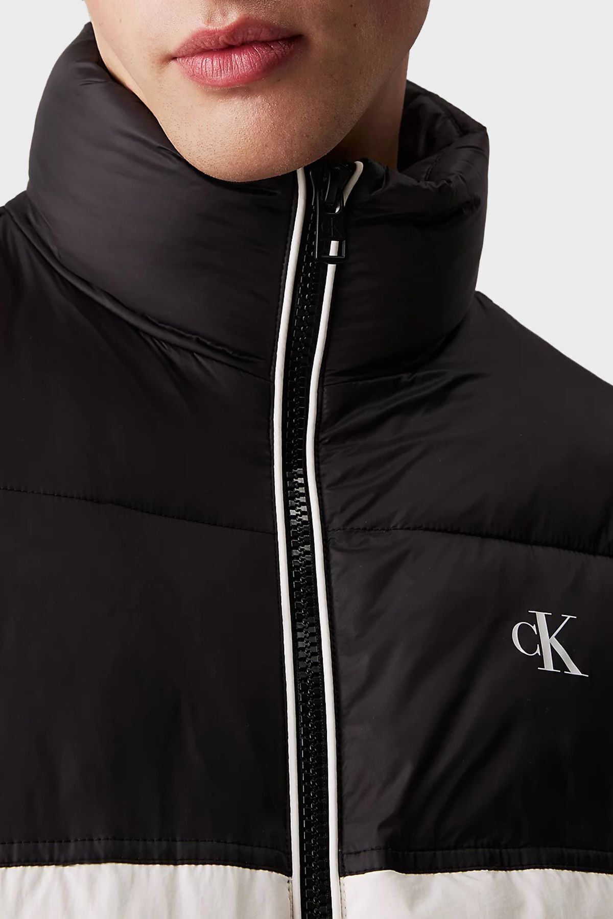 Regular Fit Renk Bloklu Şişme Mont J30J325584YBI Erkek MONT J30J325584 YBI Regular Fit Renk Bloklu Şişme Mont J30J325584YBI Erkek MONT J30J325584 YBI