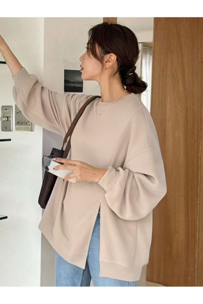 Yırtmaçlı Oversize Bisiklet Yaka Sweatshirt Yırtmaçlı Oversize Bisiklet Yaka Sweatshirt