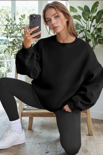 Unisex Siyah Basic 0 Sıfır Yaka Baskısız Düz Oversize Salaş Bol Kesim Polar Sweatshirt Unisex Siyah Basic 0 Sıfır Yaka Baskısız Düz Oversize Salaş Bol Kesim Polar Sweatshirt