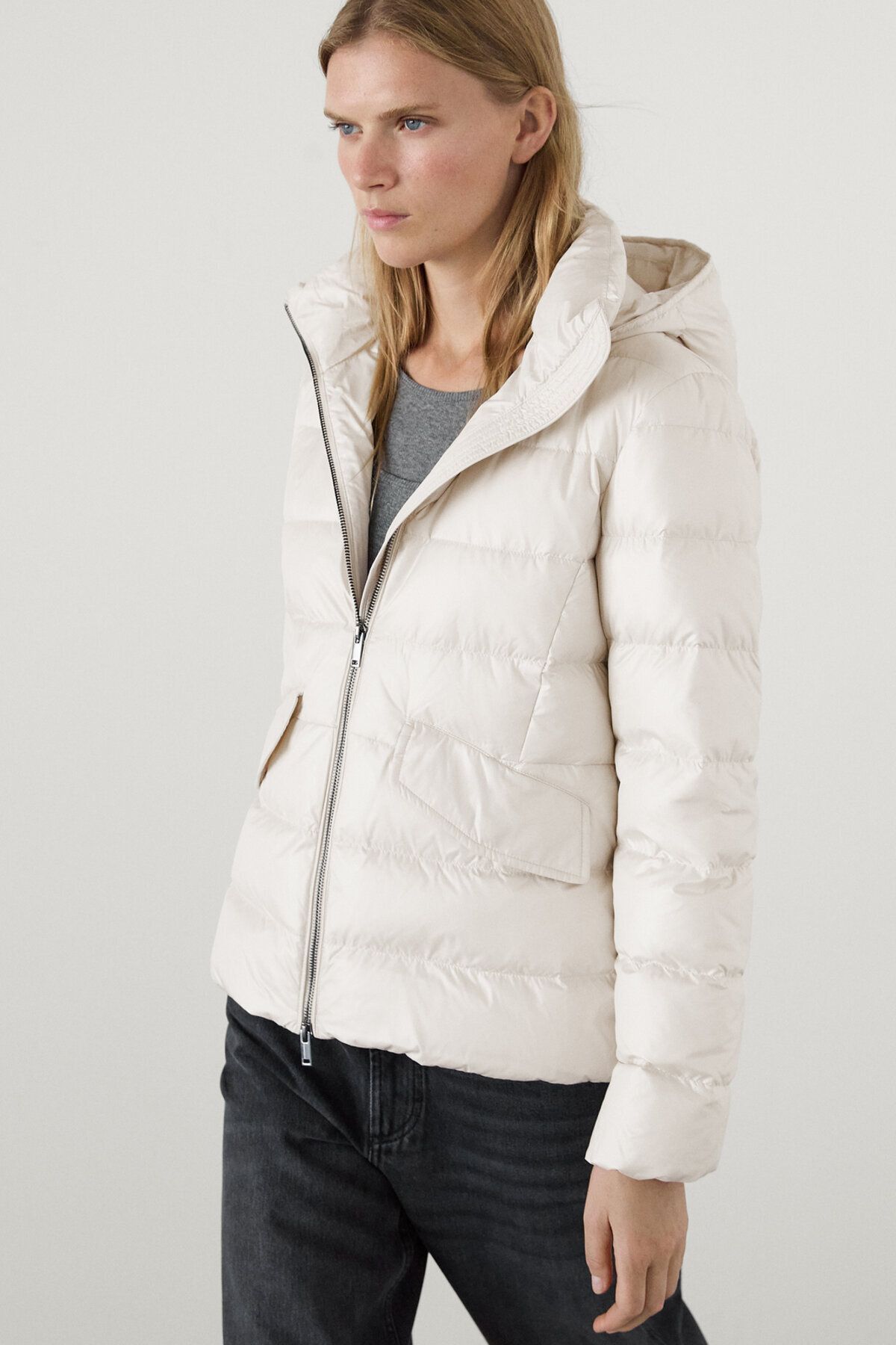 Kapüşonlu şişme mont Kapüşonlu şişme mont