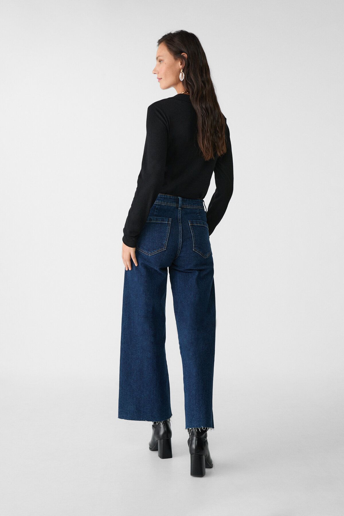 Straight fit minimal jean Straight fit minimal jean