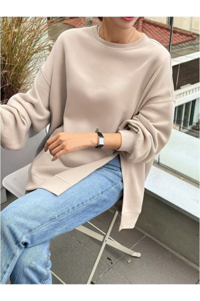 Yırtmaçlı Oversize Bisiklet Yaka Sweatshirt Yırtmaçlı Oversize Bisiklet Yaka Sweatshirt