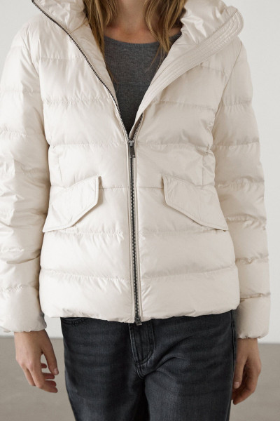 Kapüşonlu şişme mont Kapüşonlu şişme mont