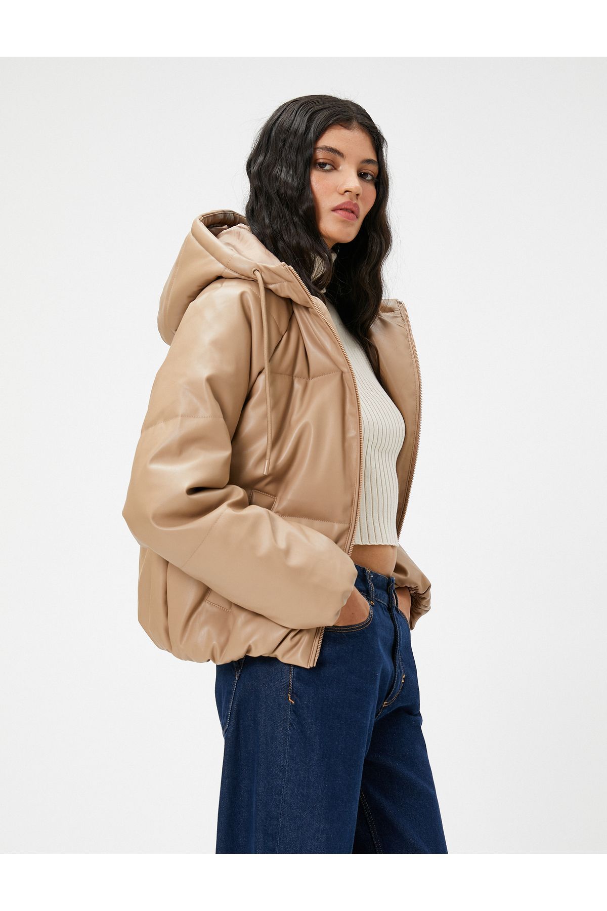Şişme Mont Deri Görünümlü Kapüşonlu Şişme Mont Deri Görünümlü Kapüşonlu