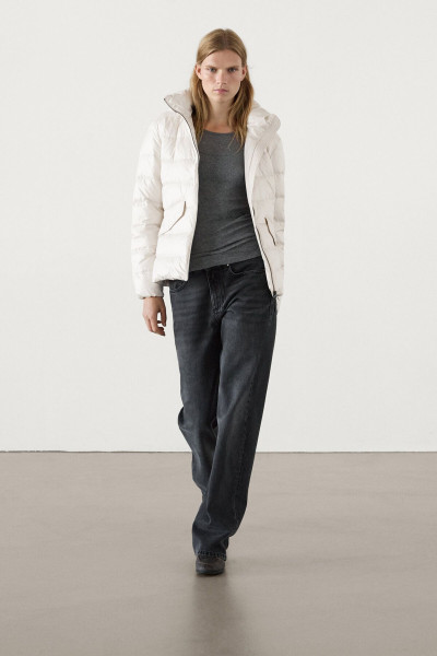 Kapüşonlu şişme mont Kapüşonlu şişme mont