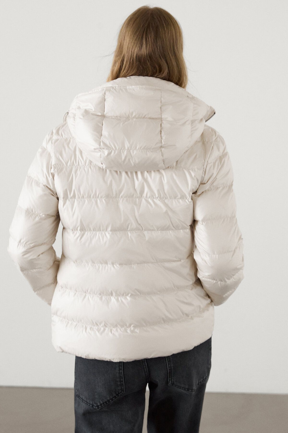 Kapüşonlu şişme mont Kapüşonlu şişme mont