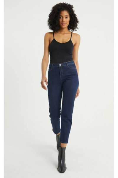 Koyu Mavi Mom Jeans Yumuşak Likralı Yüksek Bel Kot Pantolon Ekstra Rahat Kumaş Koyu Mavi Mom Jeans Yumuşak Likralı Yüksek Bel Kot Pantolon Ekstra Rahat Kumaş