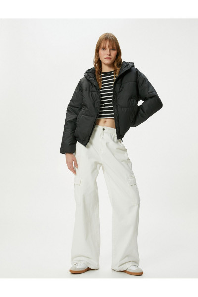 Kısa Şişme Mont Fermuarlı Kapüşonlu Cepli Kısa Şişme Mont Fermuarlı Kapüşonlu Cepli