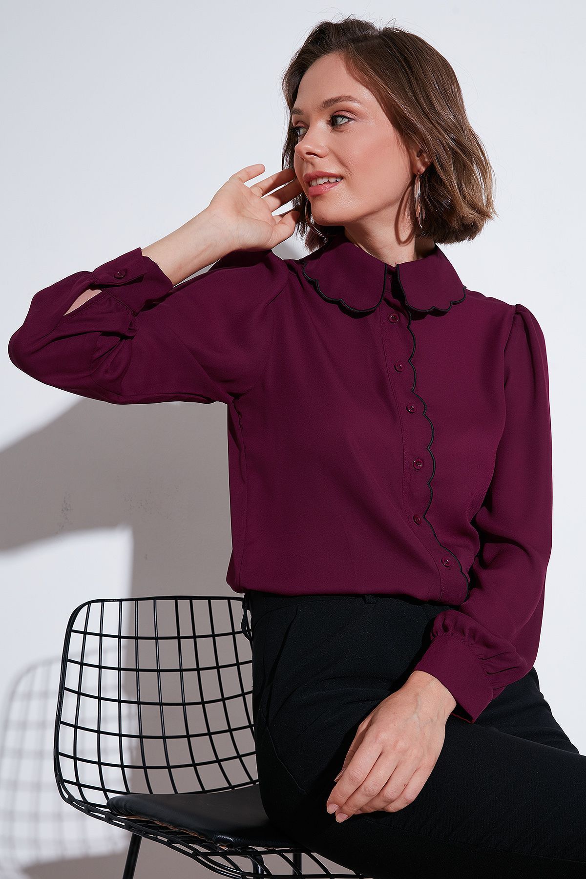 Yaka Detaylı Regular Fit Şifon Gömlek GÖMLEK 61114410 Yaka Detaylı Regular Fit Şifon Gömlek GÖMLEK 61114410
