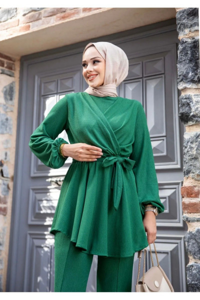 V Çaprazlı Pantolonlu Tesettür Takım V Çaprazlı Pantolonlu Tesettür Takım