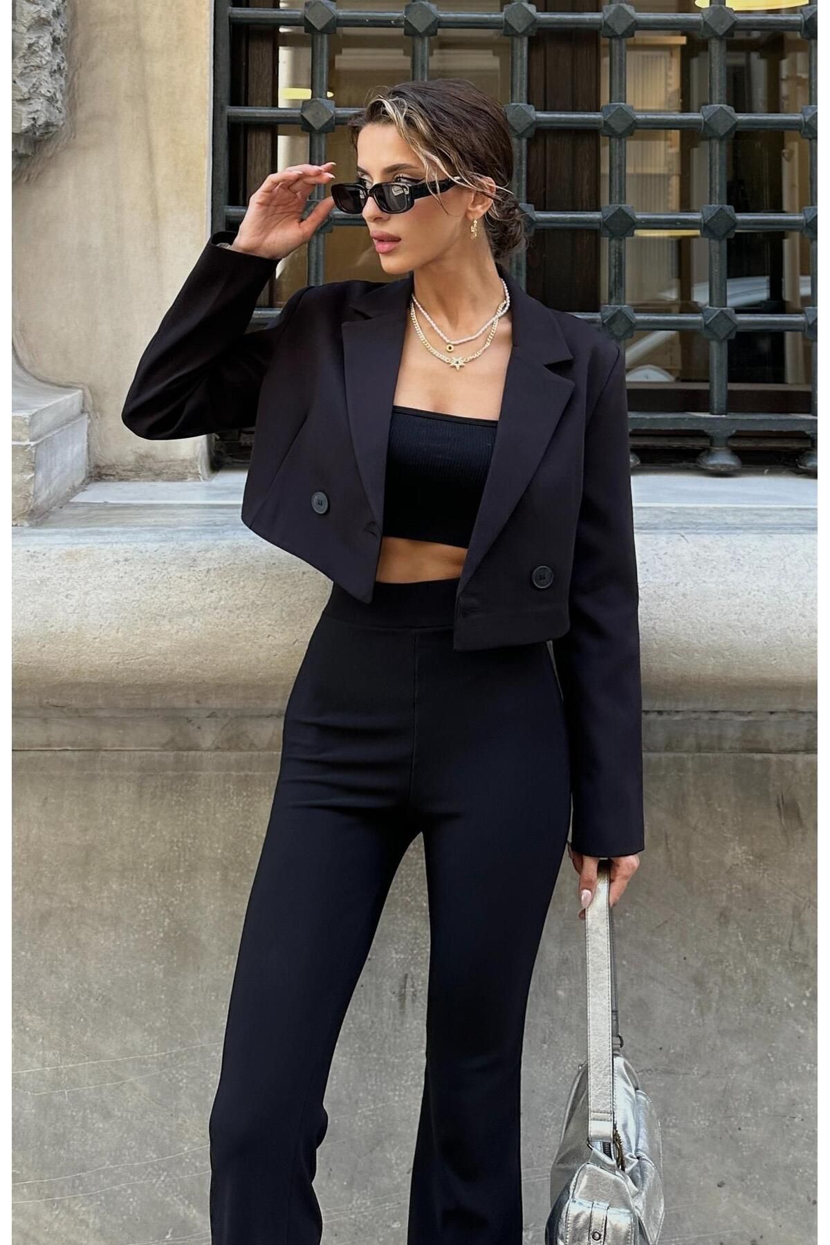 Tek Düğmeli Crop Ceket SİYAH Tek Düğmeli Crop Ceket SİYAH