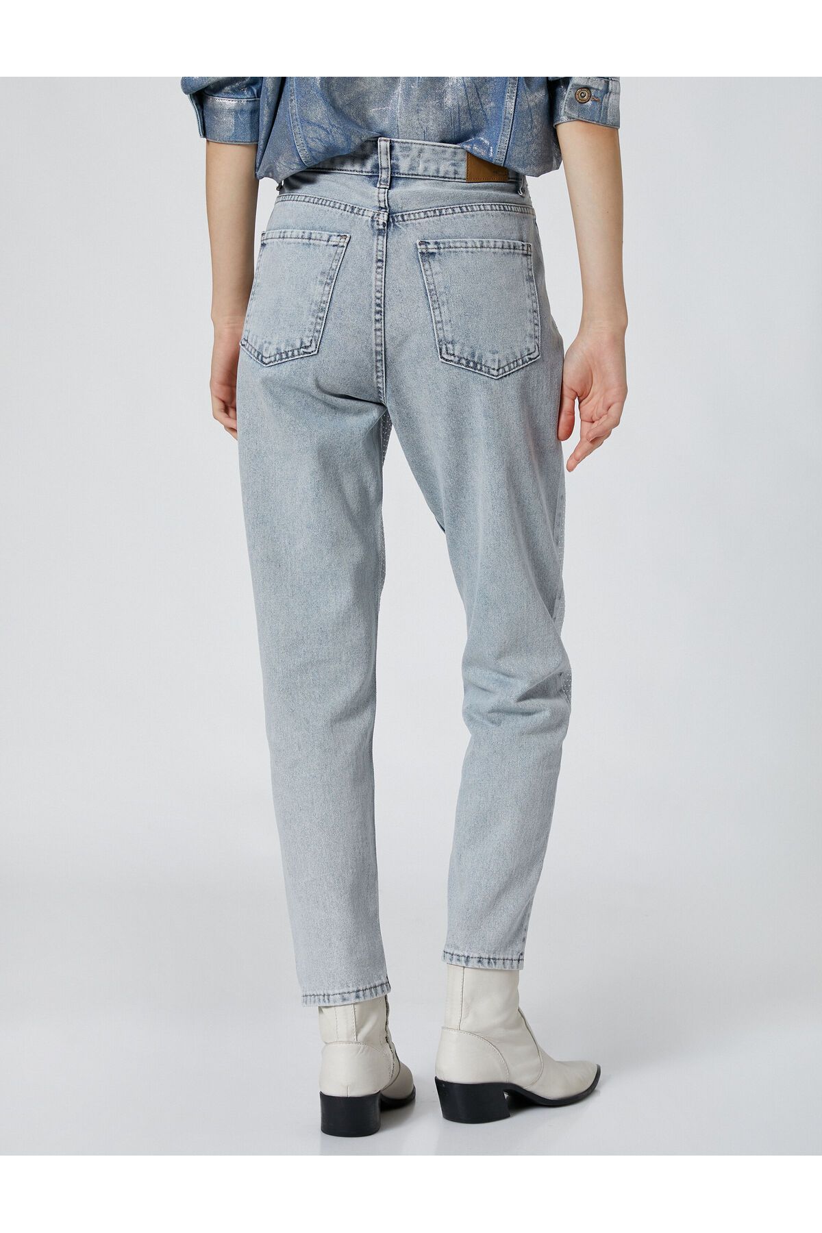 Yüksek Bel Kot Pantolon Parıltılı Taşlı Kısa Paça Cepli - Mom Jean Yüksek Bel Kot Pantolon Parıltılı Taşlı Kısa Paça Cepli - Mom Jean