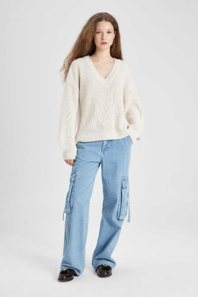 Okula Dönüş Oversize Geniş Kalıp V Yaka Basic Düz Triko Kazak Z7135az24wn Okula Dönüş Oversize Geniş Kalıp V Yaka Basic Düz Triko Kazak Z7135az24wn