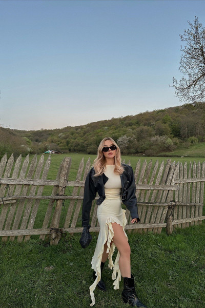 Krem Derin Yırtmaçlı Uzun Elbise Ate5321