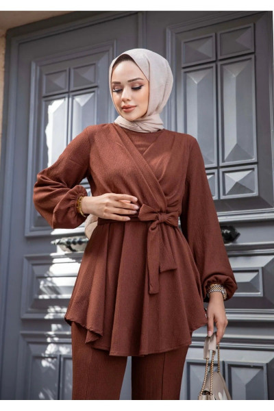 V Çaprazlı Pantolonlu Tesettür Takım V Çaprazlı Pantolonlu Tesettür Takım