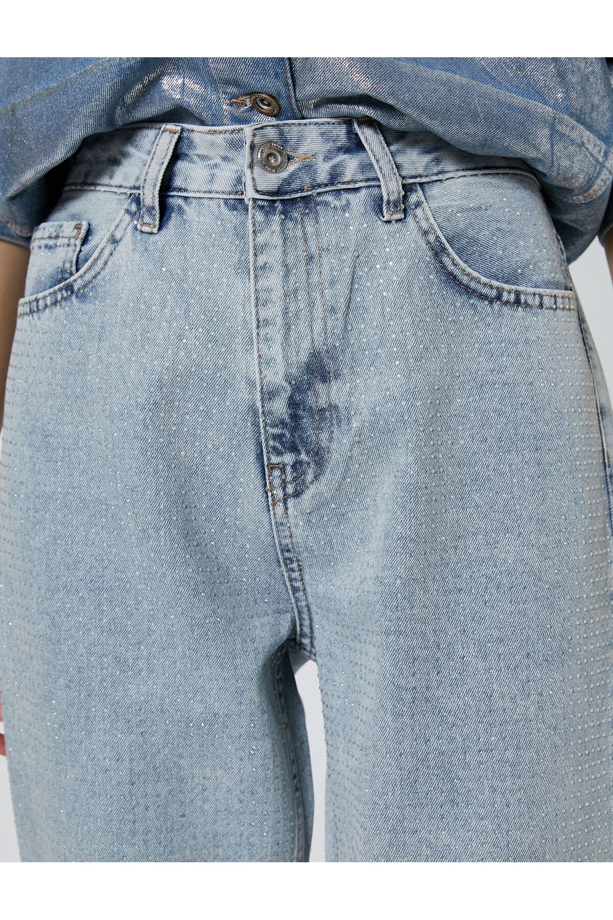 Yüksek Bel Kot Pantolon Parıltılı Taşlı Kısa Paça Cepli - Mom Jean Yüksek Bel Kot Pantolon Parıltılı Taşlı Kısa Paça Cepli - Mom Jean