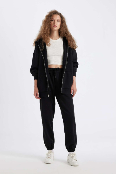 Oversize Geniş Kalıp Kapüşonlu Kanguru Cepli Basic Düz Fermuarlı Sweatshirt V4233az24wn Oversize Geniş Kalıp Kapüşonlu Kanguru Cepli Basic Düz Fermuarlı Sweatshirt V4233az24wn